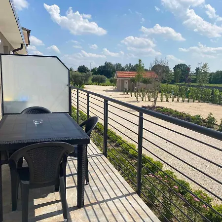 Agricamping Al Grappolo Di Vino In - Gardasee